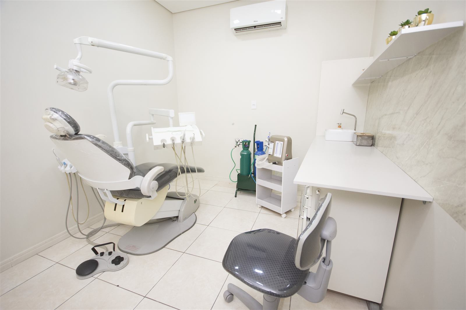 Consultório odontológico da Lince Odontologia — sala de atendimento equipada